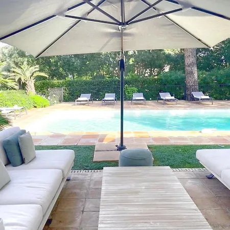Charming Villa 300M Beach Holiday home *